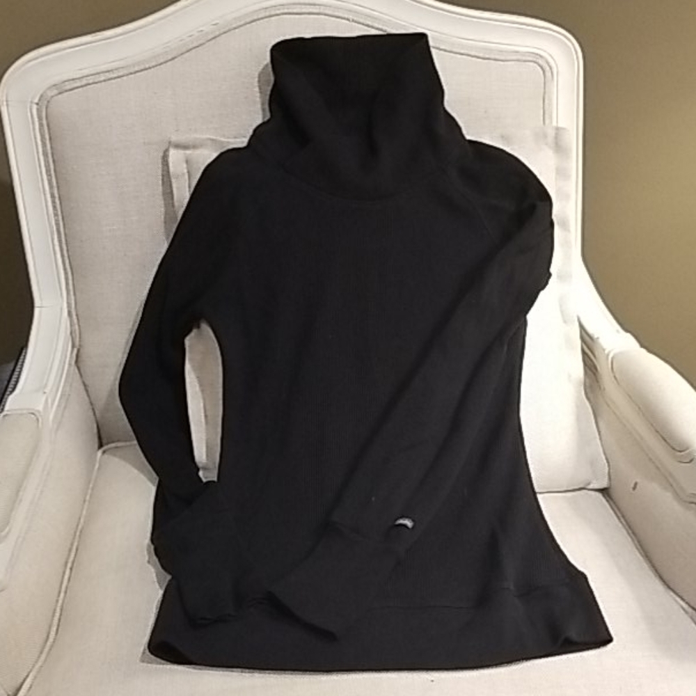 Black Columbia turtle neck
